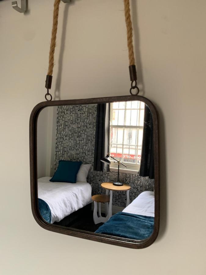 Cat And Fiddle Balmain Hotel ซิดนีย์ ภายนอก รูปภาพ