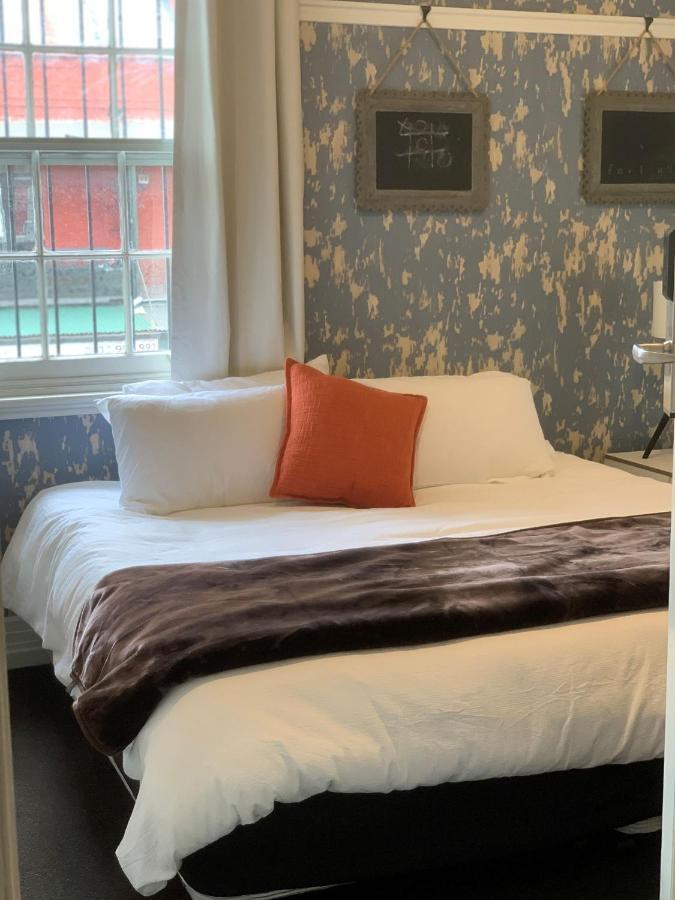 Cat And Fiddle Balmain Hotel ซิดนีย์ ภายนอก รูปภาพ